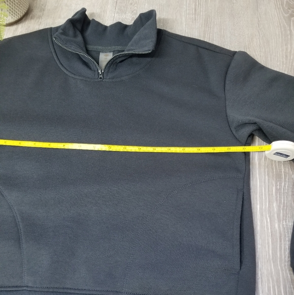 Activewear sweatshirt with pockets - Picture 6 of 8